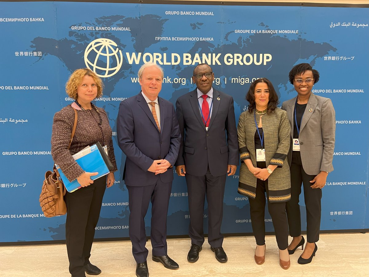 Axel_vanT's tweet photo. Good meeting w/ @ClaverGatete, @ECA_Official Executive Secretary. We talked about how to scale up support for #Africa, especially with #IDA21 replenishment, and how regional collaboration across Africa is needed to ensure countries are not left behind.  #WBGMeetings https://t.co/Xd4xM57Cz1