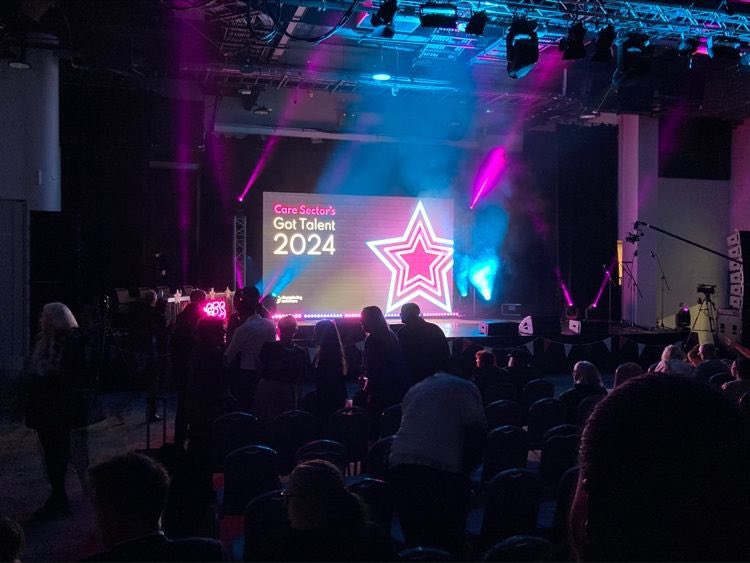 Oonagh Sharma tweet media