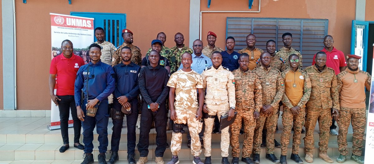UNMAS's tweet photo. #BurkinaFaso In 2024, UNMAS in Burkina Faso trained 20 military engineers in Explosive Ordnance Disposal Level 2 (#EOD 2) and #IED destruction and 20 are currently being trained.
#MineAction #ProtectAndBuild #Defense #SecurityForces https://t.co/xzlTDymsKa