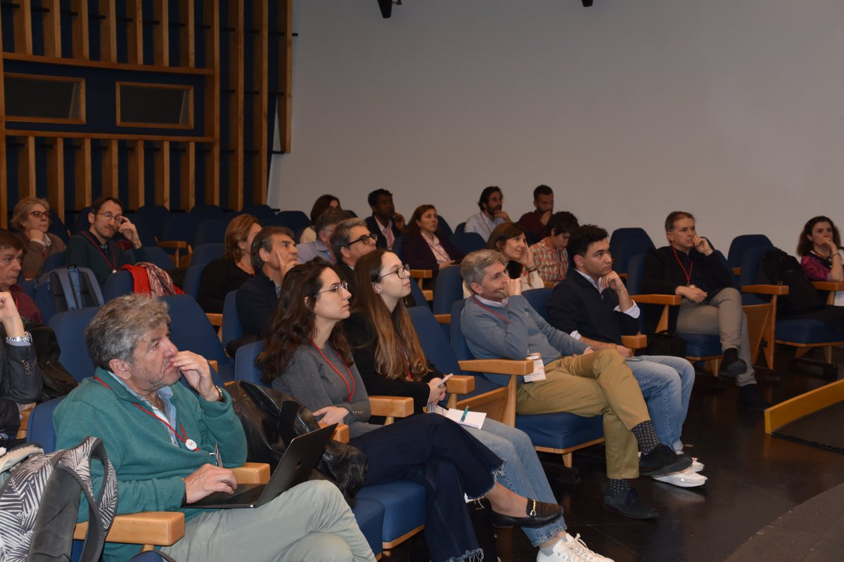 Conexión Fotocatálisis tweet media