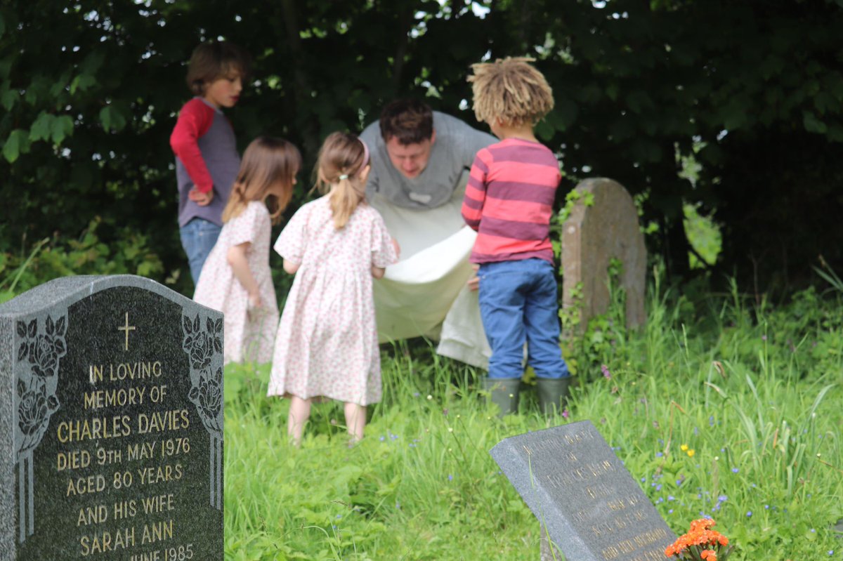 Fancy joining in with Love your Burial Ground Week/Churches Count on Nature and National Cemeteries Week ? Taking place between 8-16 June Find out more here caringforgodsacre.org.uk/get-involved/e… #churchescountonnature #loveyourburialgroundweek #nationalcemeteriesweek