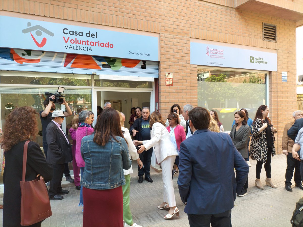 ♥️ #CáritasValencia Hoy hemos asistido a la inauguración de la Casa del Voluntariado con la que se pretende fomentar la solidaridad.