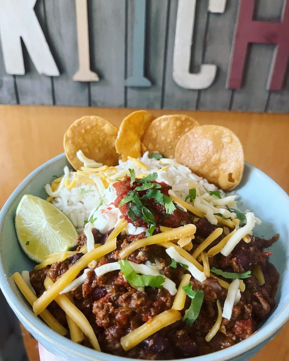 Free Food Tuesday is here again and the weather is fine! Tonight’s offering is a beef chilli rice bowl with salsa & sour cream - or - a sweet potato and pepper chilli bowl (v/ve) Free when you spend £7 at the bar (on anything!) between 7-9pm