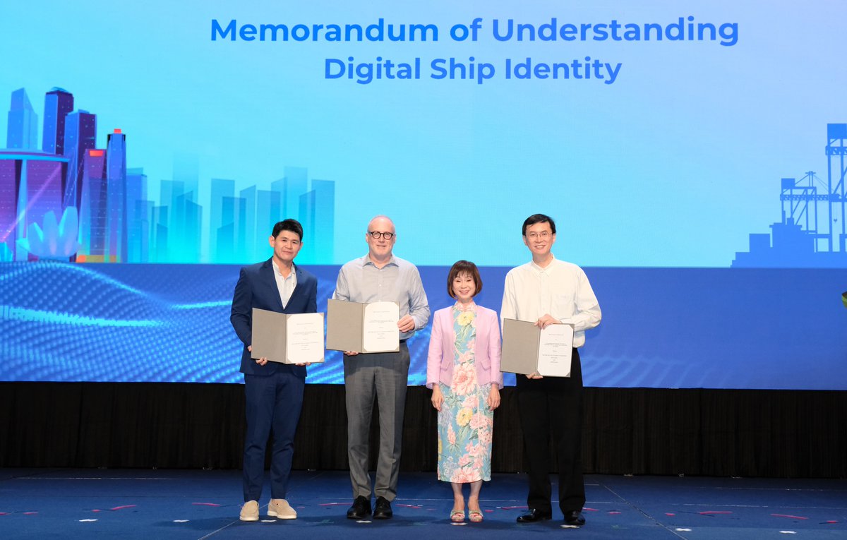 At the #SMW2024 Accelerating Digitalisation and Decarbonisation Conference, #MPA signed two MoUs to propel maritime digital transformation. - AI–ML Digital Hub MoU with @awscloud - Digital Ship Identity MoU with @SPGMarketIntel and Bunkerchain go.gov.sg/mpa-smw2024-di…