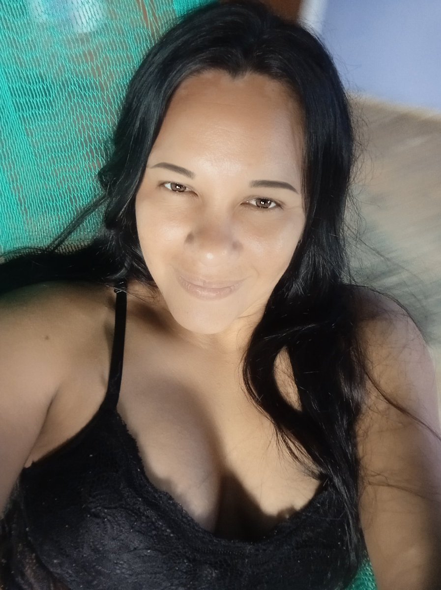 adrinizxmd's tweet photo. Acepto ser la villana del cuento, pero cuenten el capítulo dónde me crearon!!🤍🖤 https://t.co/EOUlga6OOe