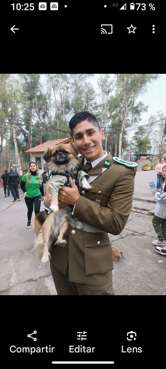 charliehabla_'s tweet photo. "Nacho", el perrito #MataChinches más querido por Carabineros.
@Carabdechile

Hoy cumple 4 años 🎂

#Pekines
#PerriHijo https://t.co/LLPVXehvvX