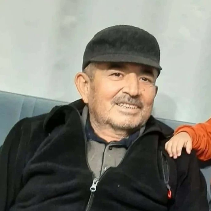 Düziçi CHP İlçe başkanı Musa KAHYA'nın babası Bekir KAHYA'nın vefatı üzerine parti teşkilatımızla taziye ziyaretinde bulunduk.
Merhuma Allah'tan rahmet, yakınlarına ve sevenlerine baş sağlığı dileriz.
#sinanoğangönüllüleri #oangeliyor🇹🇷 
#bozkurtsinan #türkiyeittifakıpartisi