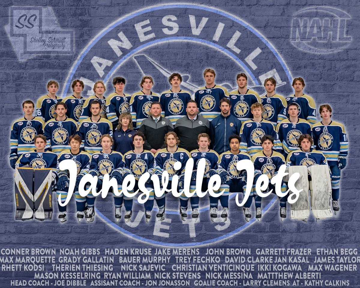 JanesvilleJets1's tweet photo. Introducing your 2023-24 Janesville Jets 📸  Wouldn’t want to go into battle with any other group 🫡  Time to do our thing this weekend! 

#WheelsUp #YourTownYourTeam https://t.co/fgZ2C91EcK
