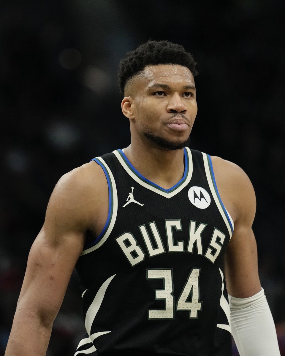 BleacherReport's tweet photo. The Bucks are preparing to be without Giannis for the start of their 1st round series vs. the Pacers, but are hopeful treatment will allow him to return sometime later in the series, per @wojespn https://t.co/elextFwo4a