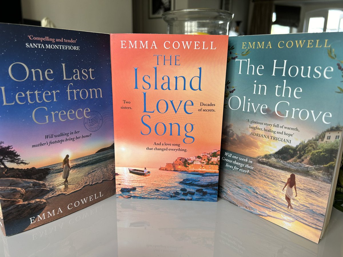 My #TuesNews is this Saturday join me at @RoselandFest in beautiful St Mawes to chat #cornwall #greece & books! @Skentelbery will be with me and looking forward to seeing you there! Tickets via @VisitTruro and include a glass of Greek rosé and sweet treats! @RNAtweets #books 🧿☀️