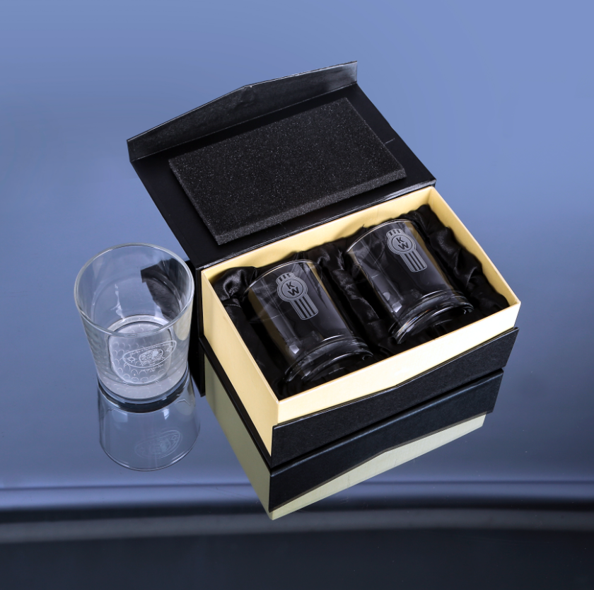 awardstrophyusa's tweet photo. Crystal Double Old Fashioned Glasses @awardstrophyusa the best crystal drink glasses supplier in USA.

#whiskeyglasses #glasses #golf #golfball #set #gift #gifts #crystalgifts #promotionalgifts #corporategiftideas #CorporateGifts #promotionalproducts #crystalrecognitionawards https://t.co/WUwbkhzs1Q