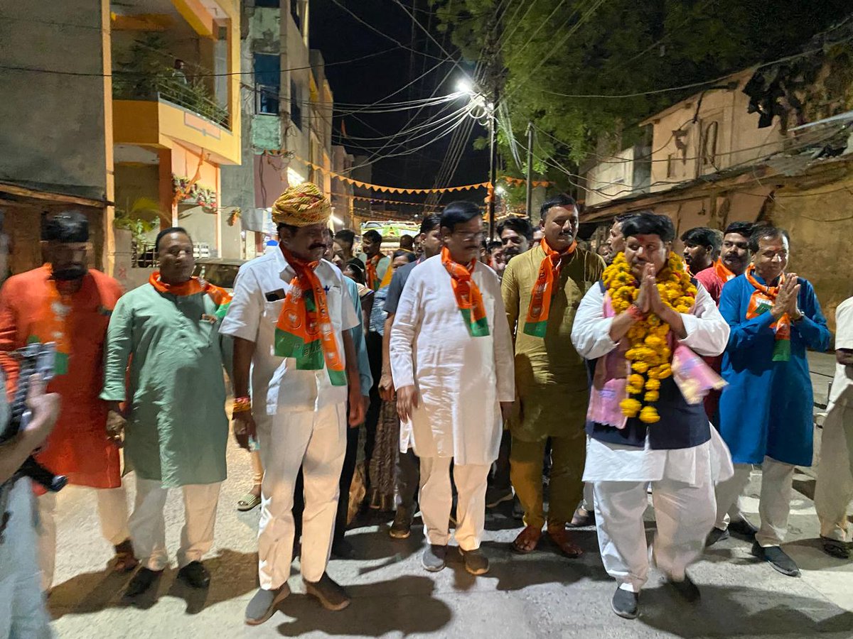 BBormundla's tweet photo. आज भारतीय जनता पार्टी जिला उज्जैन ग्रामीण की नागदा खाचरोद विधानसभा के खाचरोद नगर मंडल के विभिन्न वार्डों में लोकसभा प्रत्याशी श्री अनिल जी फिरोजिया के समर्थन में कर जनसंपर्क कर एक बार फिर प्रचंड बहुमत से सरकार बनाए इस बात का आवाहन किया। https://t.co/cFTTtsBMP7