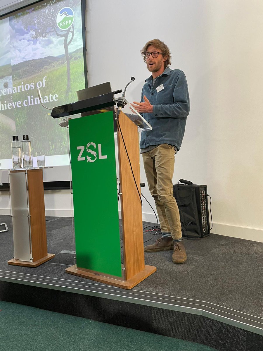 Tom Finch from <a href="/RSPBScience/">RSPB Science</a> talking about how we  can use scenario modelling to identify trade-offs and co-benefits between GHG emissions, habitats and food/timber production #LandUseSummit