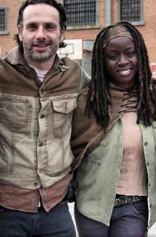 GrimesXGurira's tweet photo. they were babies 🤧 https://t.co/KAWAkToeAW