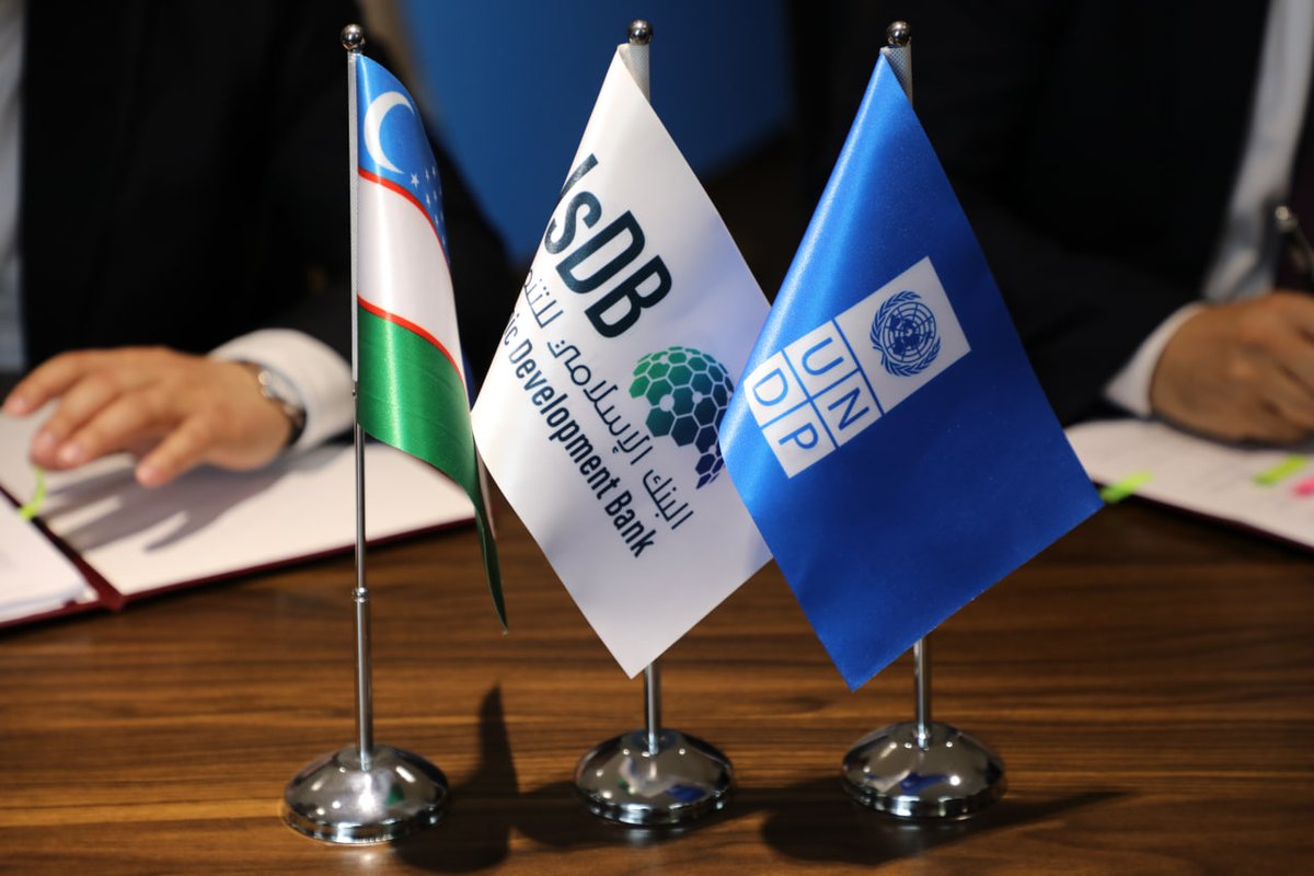 UNDP_Uzbekistan's tweet photo. 🎉Great news!
Today, with @minecofinuz & with funding from @isdb_group, we've launched phase II of #IntegratedRuralDevelopment project.
This initiative will enhance living conditions for over 622,000 rural residents & create new income opportunities.
👉https://t.co/u2qxqsFSR8 https://t.co/sDmCxZIMgL