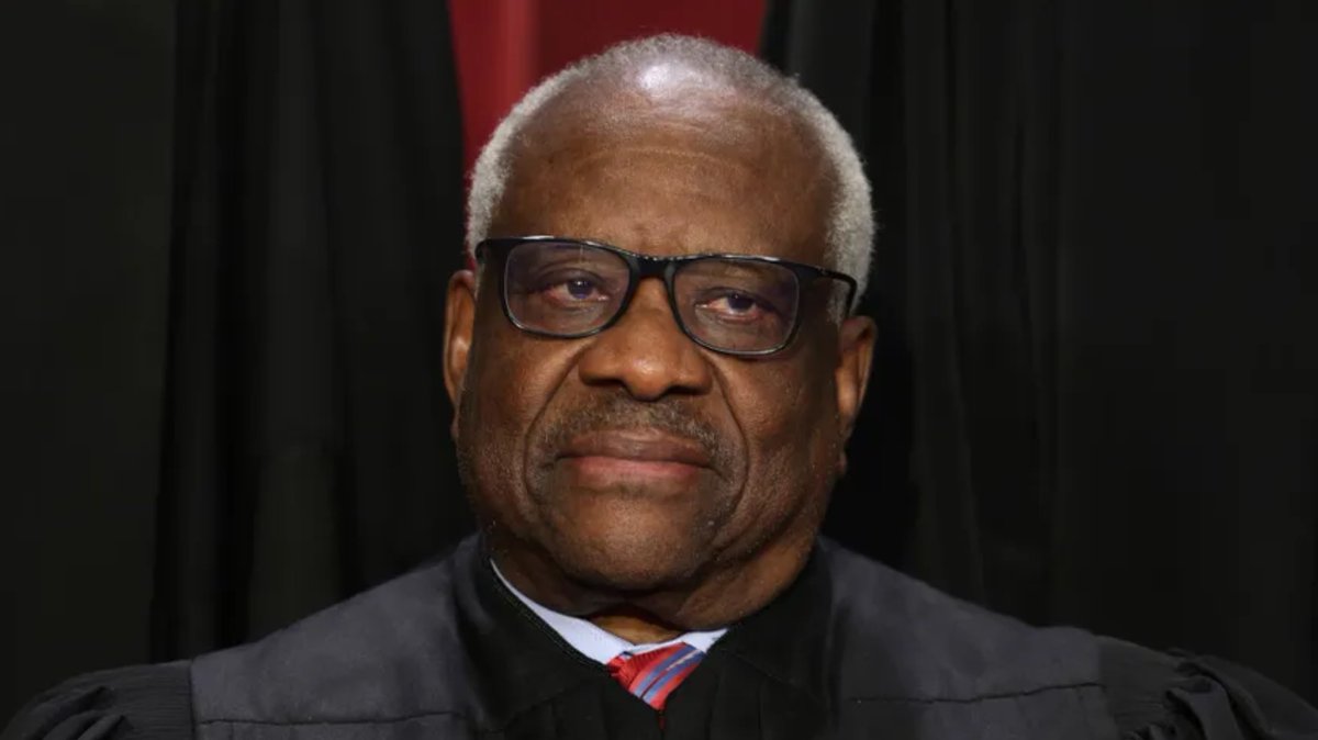 Clarence Thomas is BACK at SCOTUS and He is Already Dropping the Hammer on Major J6 Case The critical J6 case of Fischer vs. United States is underway at the Supreme Court. One Justice who is back after a 'mysterious' absence on Monday, Clarence Thomas, asked the first…