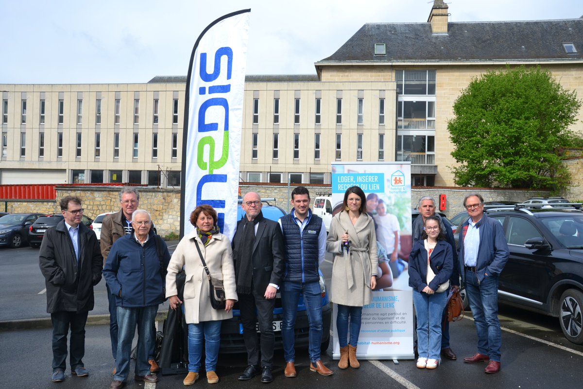 Aujourd'hui, @HabitatetHumani et @enedis dans le #Calvados renouvelaient leur #partenariat pour lutter contre la #precariteenergetique.

#enedis a également fait don d'un véhicule électrique à l'association.

Fierté de soutenir les acteurs de la #solidarité sur le terrain !