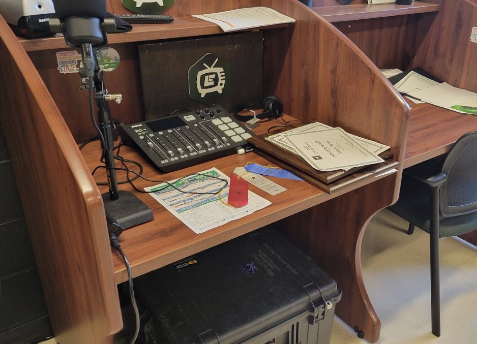 PHSTheTalon's tweet photo. Hey, this is #PHSTheTalon! We keep working on adding some cool rock or pop songs to our radio station: and if you are interested, or want to add something new, come join us! @ProsperHS @UTexas35 @prosperCTE https://t.co/xtjlOAG1a2