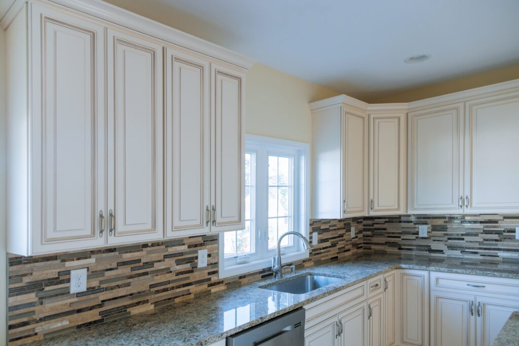 MasterBuildz's tweet image. Dreaming of a new kitchen? 🍽️ Master Buildz can turn your vision into reality. Our team will create a beautiful and functional kitchen that meets your specific requirements.

Visit our website to schedule a quote today: zurl.co/prrV
#KitchenRemodeling #DreamKitchen