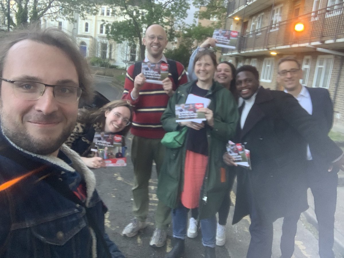 Out and about for @SadiqKhan and @anne_clarke in Kilburn- positive response and lots of support despite the blurry photo
