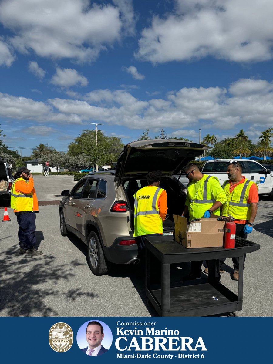 AmbCabrera's tweet photo. ♻️⚠️ #TeamCabrera is helping you detox your homes today along with the City of @MiamiSpringsFL and @miamidadeswm 

You can still come by the Miami Springs Community Center Parking Lot till 7 P.M. where you can safely get rid of oil-based paints, pesticides, electronics, and more for free! Check the attached for accepted items. Let's work together to keep Miami-Dade clean and green!

#FlaPol #DadeFirst