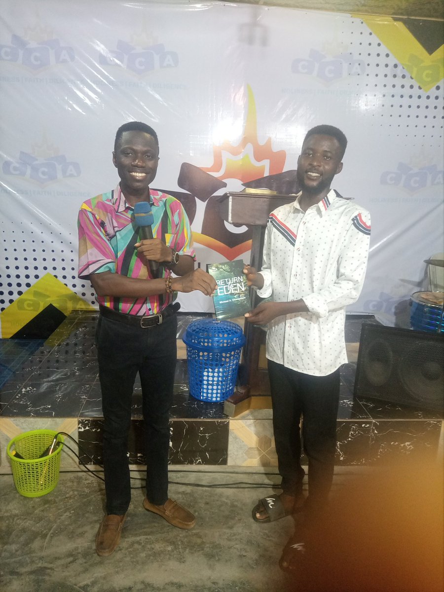 myk_da_preacher's tweet photo. She said,sir, I want to make a purchase for anybody in Wukari. Be it hard or soft copy.
That's after she has bought her own. Well,a son of mine was d beneficiary.
@eddfash ,God bless you.
If u're yet to make a purchase of #ReturnToEden click below 👇
https://t.co/dkzPVIHD7b https://t.co/EeeKx1WRNE