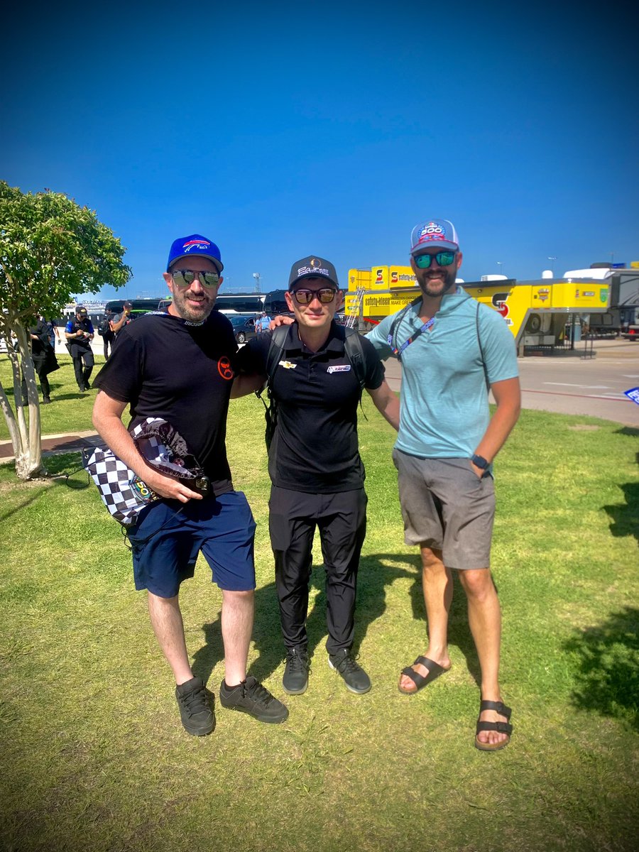 GregTheClutch's tweet photo. Great weekend of racing with @FPSHubOfficial’s newest partner @IceManIsaac !

Pleasure seeing #43 @RyanEllisRacing, meeting @Rallied and fam and even ran into the goat Richard Petty https://t.co/fKCiYE2Ndc