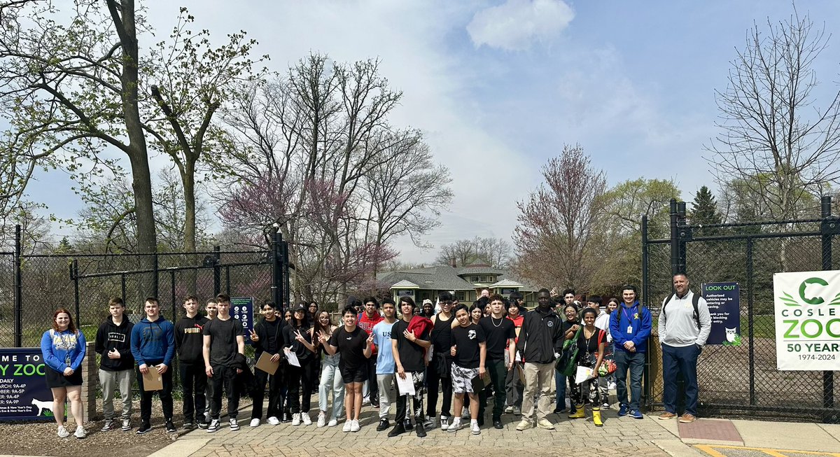 Rachel__Gannon's tweet photo. It was a beautiful spring day for a walking ESL Biology field trip to Cosley Zoo! 🐄🦜🐑#YourCommunitySchools https://t.co/Dk12tiUmNd