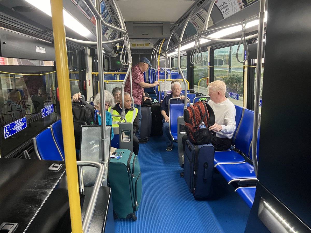Safe travels to these Pennsylvania-bound friends! ✈️ They started their trip stress-free by parking at VIA Stone Oak Park & Ride for easy airport access. Planning your next adventure? Learn more about Park & Airport: VIAinfo.net/parkandairport.