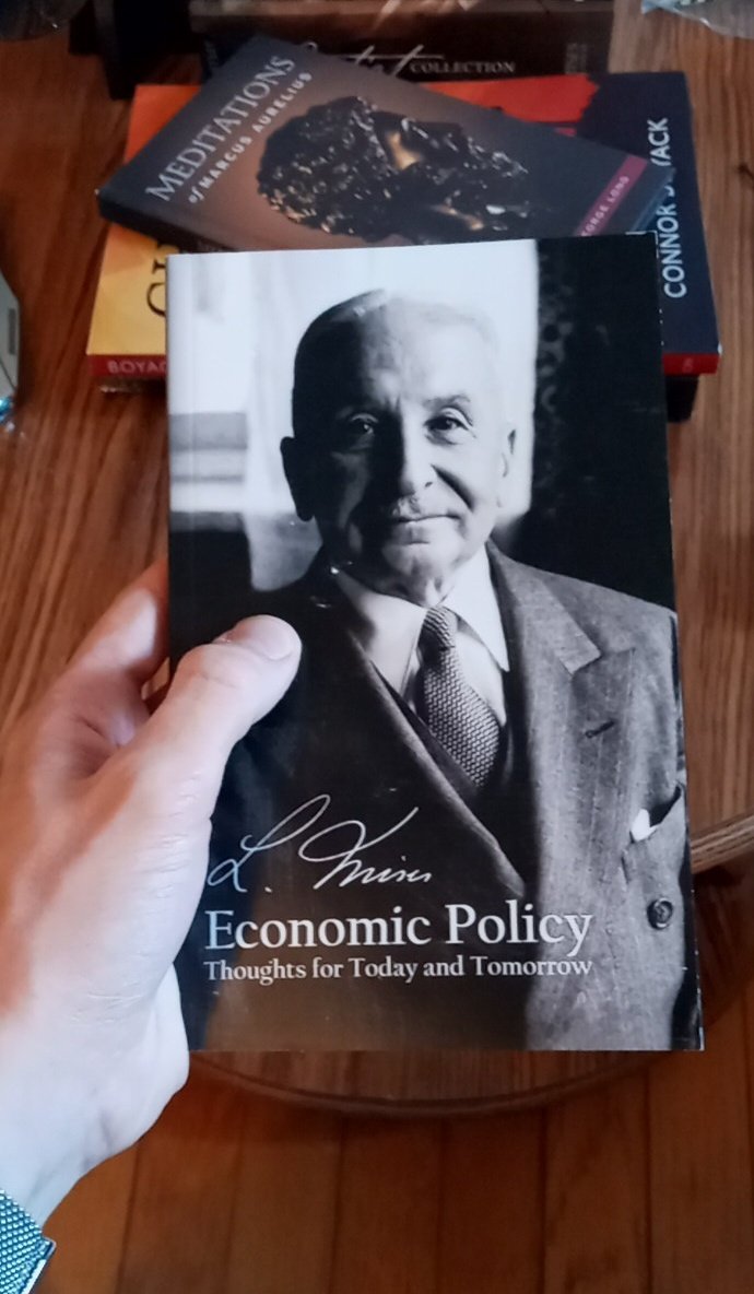 Ezra4Liberty's tweet photo. Great afternoon to #ReadMises https://t.co/zKEXClmarG
