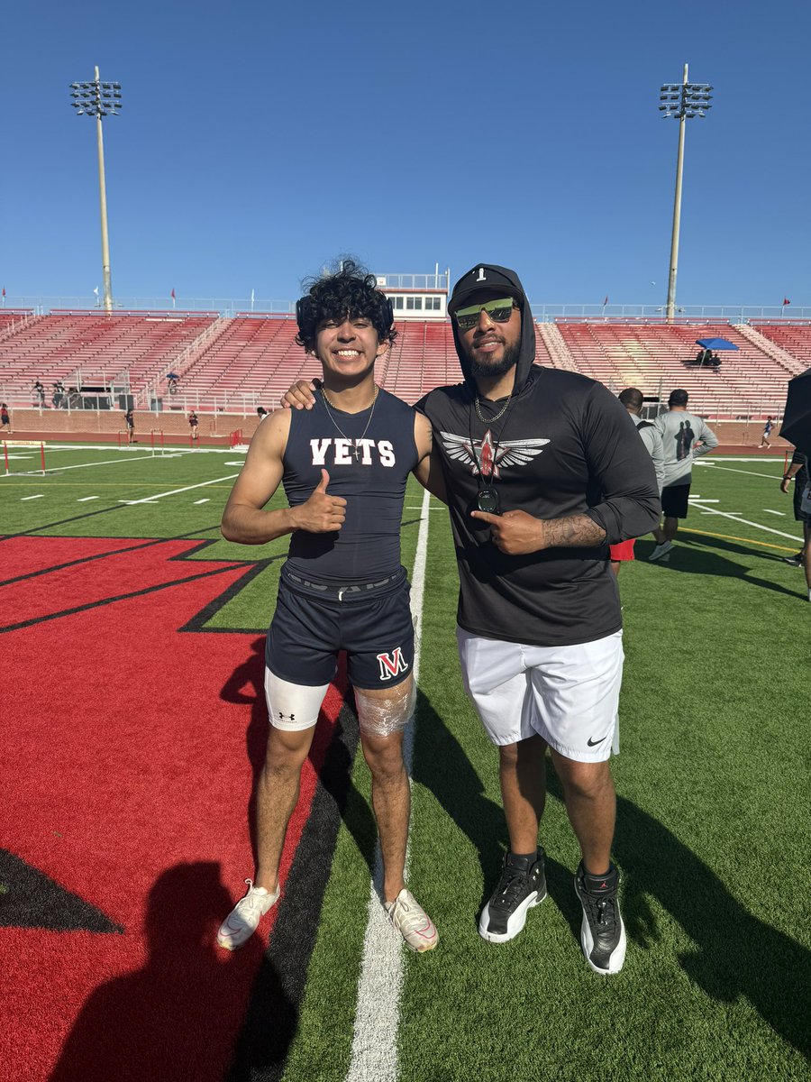 FrancoK25's tweet photo. @CoachJBrazil been there since 7th grade track #speedkills https://t.co/N5dHsjfEnh