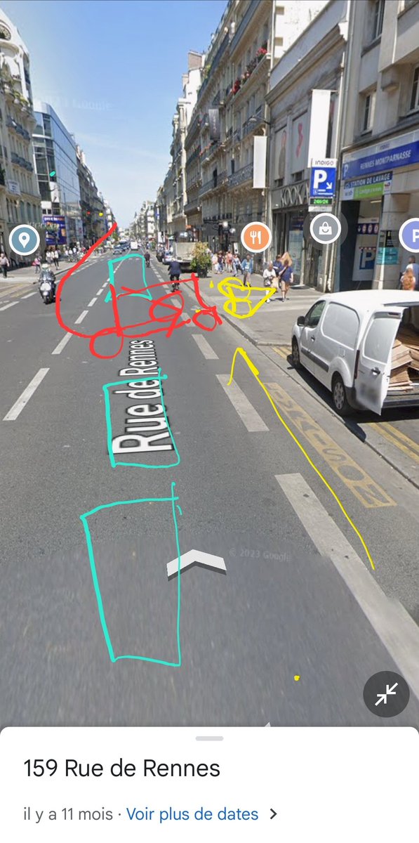 Vu aujourd'hui une voiture rentrer dans un vélo rue de Rennes. La voiture en rouge à tourné vers le parking (en face la file de voitures était dense) et le vélo juste devant en jaune s'est fait percuté. Apparemment, seulement la roue avant du vélo tordue heureusement.