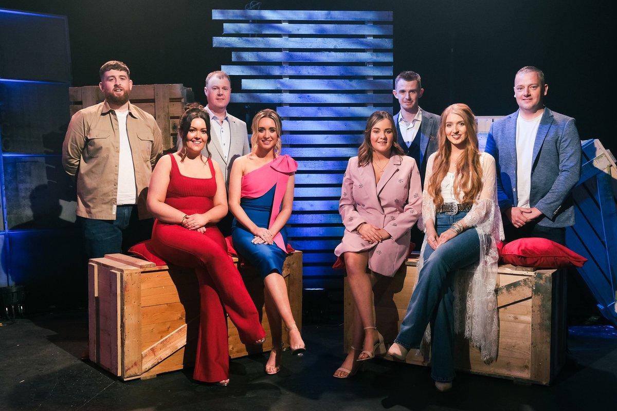 📲 Is féidir vótáil ó thús an chláir go dtí 22:15 tríd an aip! #glortire 🤠 Glór Tíre ANOCHT @ 21:30 🎤