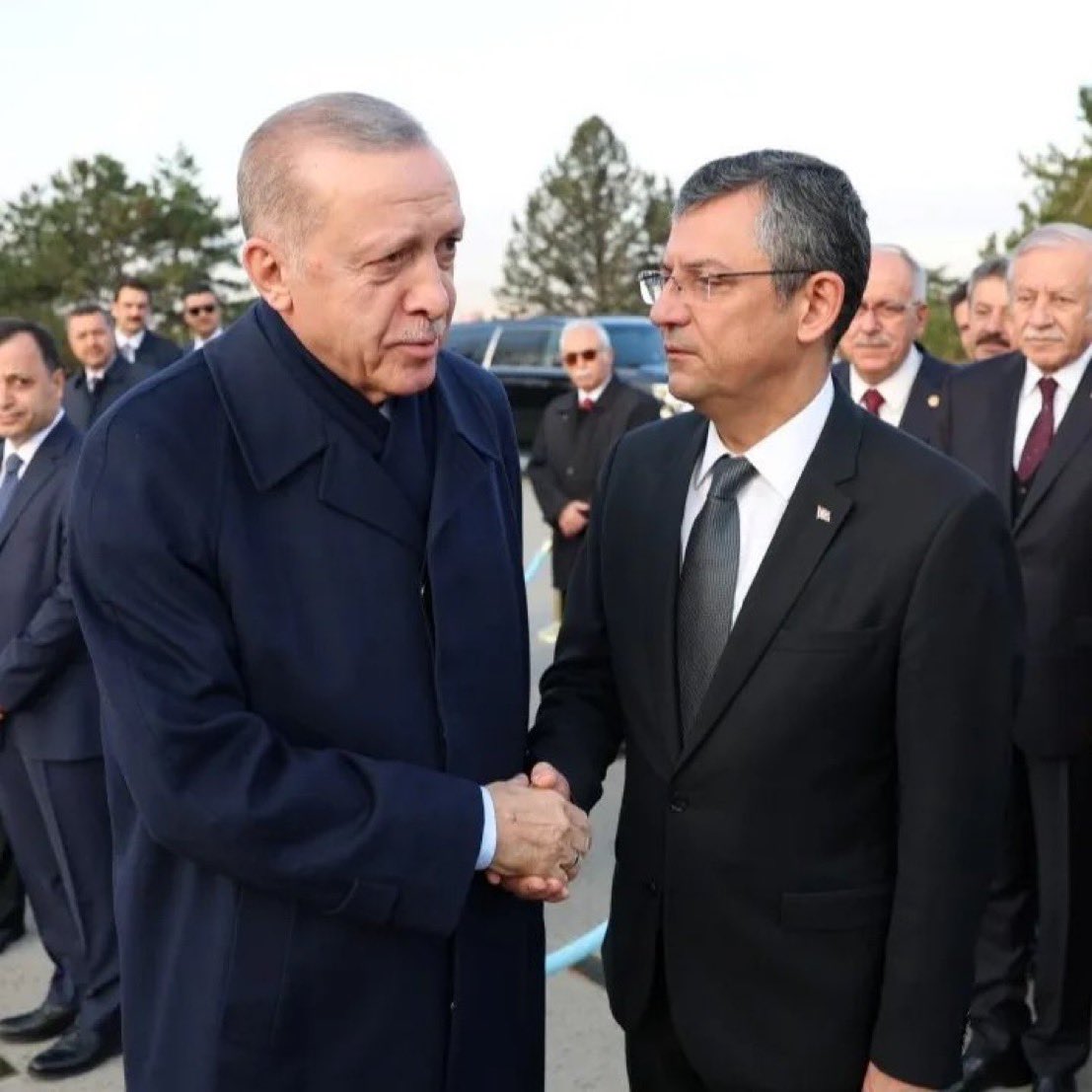 Cumhurbaşkanı Erdoğan: 'CHP'nin Genel Başkanı Sayın Özel'e kapımız açık.'