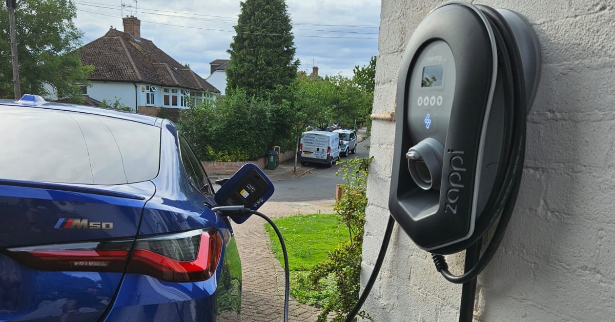 If you need Electric Vehicles Charging Point installed in your home, contact Elsys Electrical Ltd. Don't waste time, WhatsApp us and book your service
bit.ly/3DXOH32
#electrician #electricalservices #localelectrician #elsyselectrical #domesticelectrician