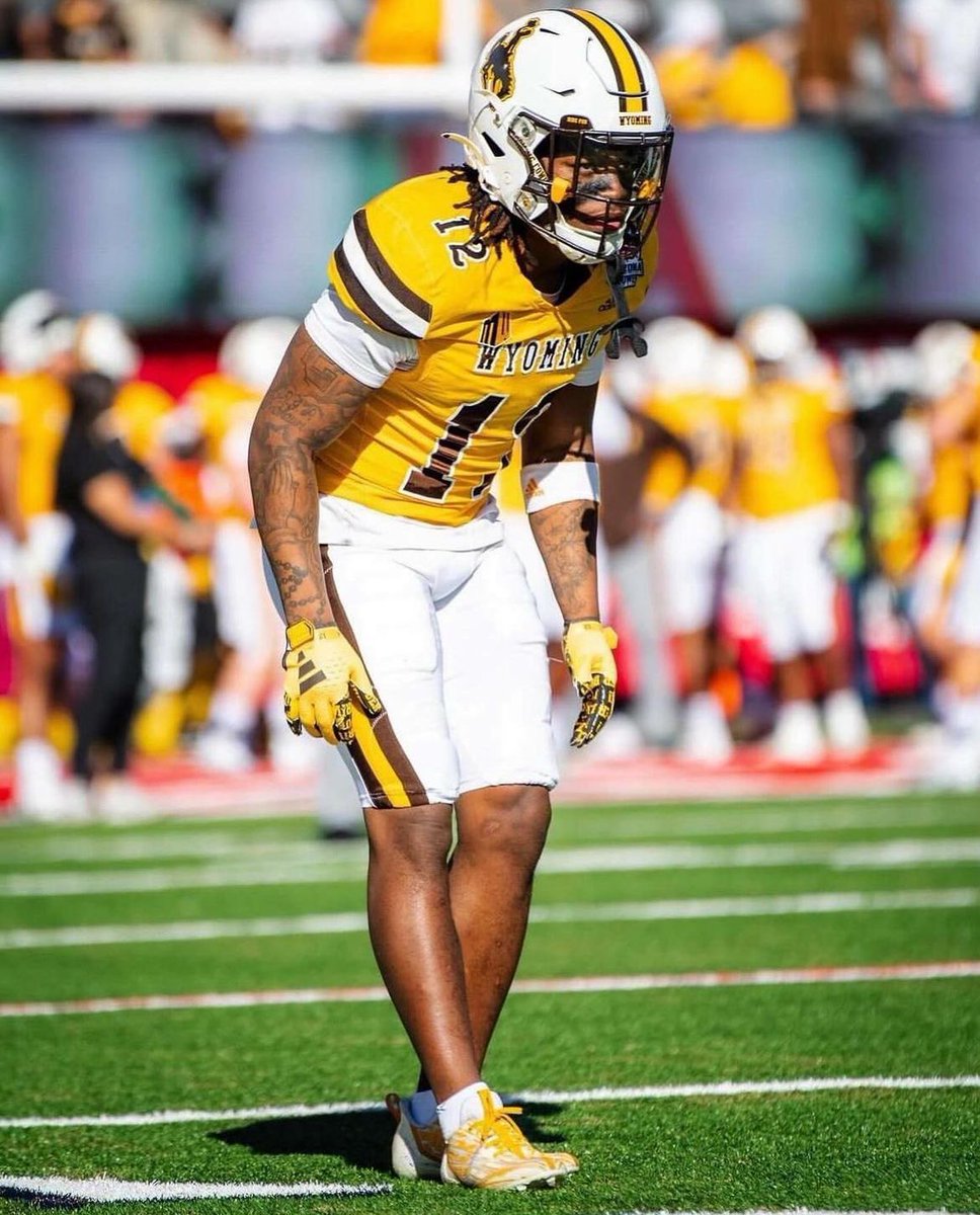 #AGTG After a great conversation with @the_BBoyd I am blessed to receive an offer from The University of Wyoming!! #GoCowboys🟤🟡 @AllenTrieu @RivalsPapiClint @EDGYTIM @SWiltfong_ @ChadSimmons_ @_MP_Football @Chris_CJ_6 @CoachDebo_