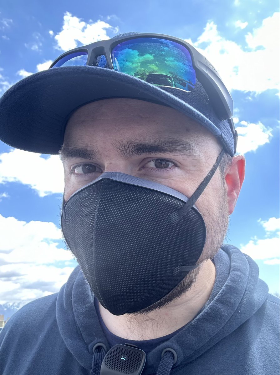 Wearing my Zimi 8210F: all the great elasto stuff and and all the great disposable stuff. Low cost, extremely light, with color options, but a firm frame for awesome seal and no pressure points, and reusability.

Can’t wait for Ali Express store! @zhouliang_mask @CriticalAerosol