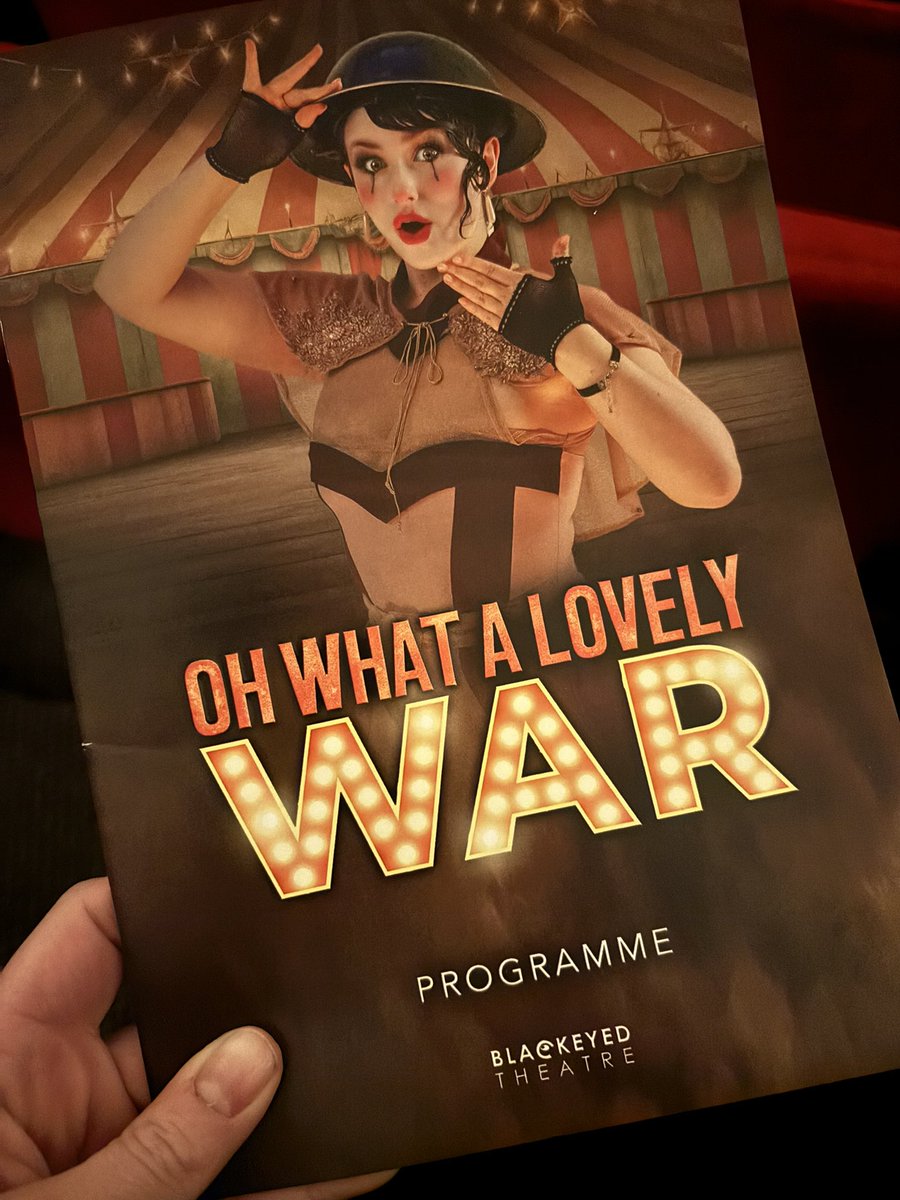 Quick trip to @derbytheatre for a squint at this beauty! @Blackeyedtheatr Fab example of actor musicians being used to their fullest. A very interesting interpretation! Worth a watch if you get a chance!