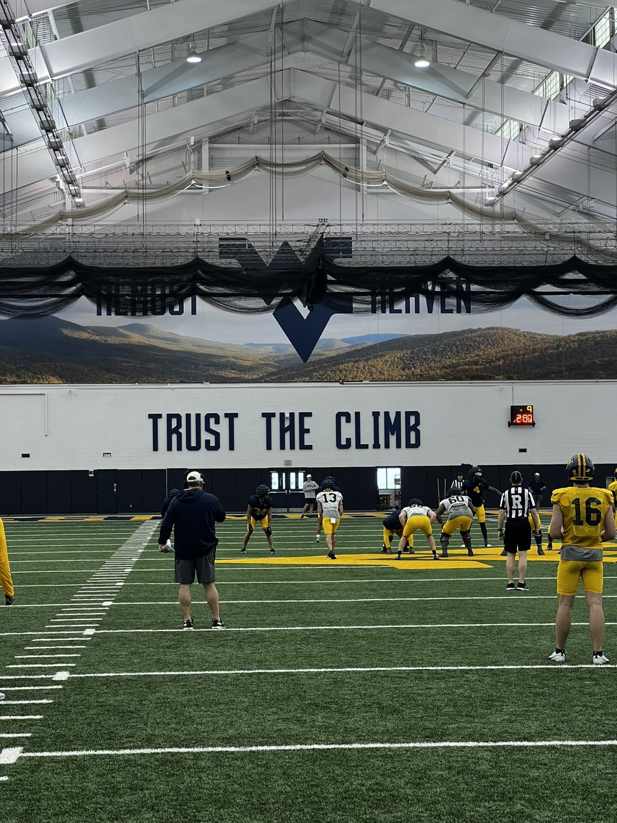 Had a great time yesterday @WVUfootball!! Hope to get back to campus soon! @CoachMooreWVU @CoachRAlexander @KenSignoretti @CoachAndyMar