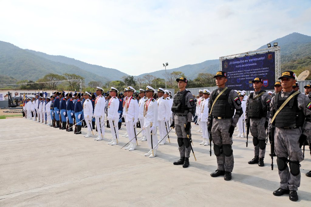 #16Abr || Desde Turiamo estado Aragua, acompañamos a mi G/J @vladimirpadrino, en los actos conmemorativos del 218° Aniv. de la Conformación de la Escuadra Naval Libertadora, el 66° Aniv. de la creación del Comando de la Escuadra Bolivariana, el 43° Aniv. de la creación del