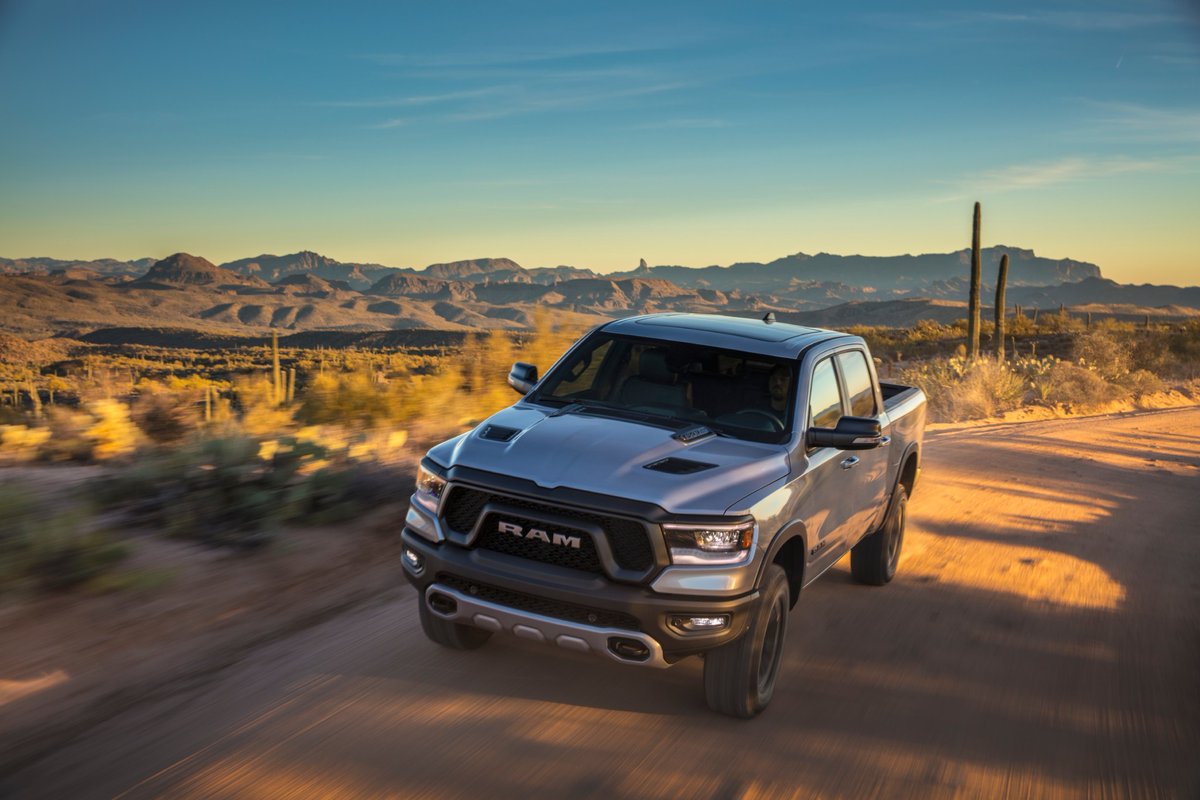 RamTrucksPR's tweet image. ¡Aprovecha el RAM Truck Month! Llévate #RAM 1500 REBEL desde 3.99% APR y siente #LaFuerzaDelTrabajo

#RAMRebel #TruckMonth 🖤

👉 Buscala en tu concesionario más cercano o coordina tu test drive hoy. ram.com/pr/find-a-deal…
