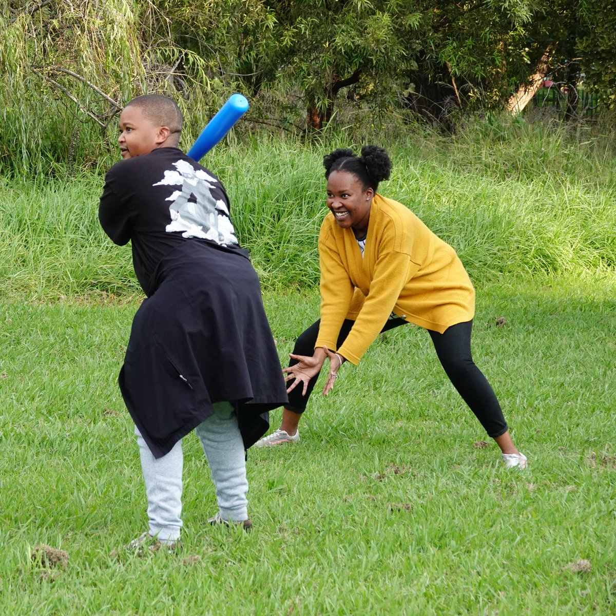 Fabiteam1's tweet image. Yesterday, our FABI team honored Jackie Robinson Day in style, celebrating unity and breaking barriers. 🌟 Thanks to David Johnson and Anne Pringle for introducing us to this cherished American tradition when they visited last year! 🌭🍺⚾ #JackieRobinsonDay #Unity #FABIteam
