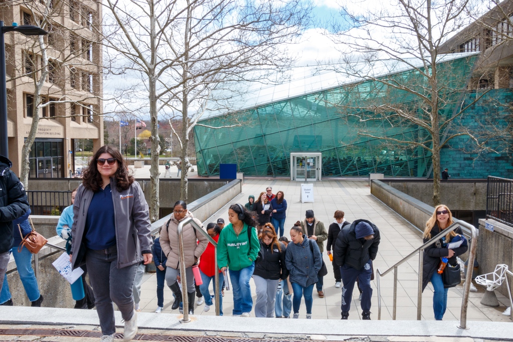 Try New Paltz on, see how it fits! Accepted Students Open House at #sunynewpaltz this Saturday, April 20, 2024! #openhouse #acceptedopenhouse REGISTER NOW: newpaltz.edu/admissions/ope…