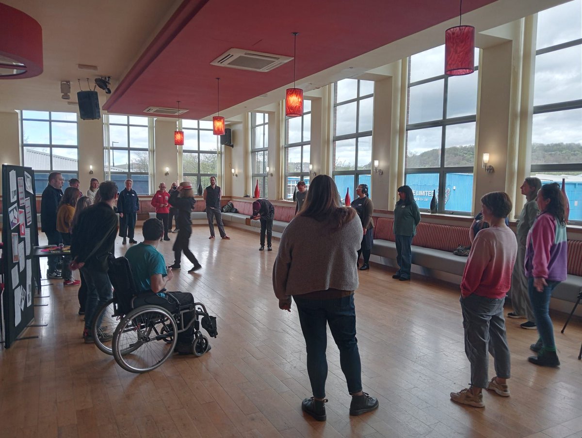 _underthestars's tweet photo. What a wonderful day hosting the partner organisations involved in I'm Me, a research project with @YorkStJohn and @MtGstudios. Thanks to everyone for coming to share practice and give updates on the project. @HijinxTheatre @LungHasTheatre @ConfidanceLtd @Open_Theatre_Co! https://t.co/VaIMoGDIXF