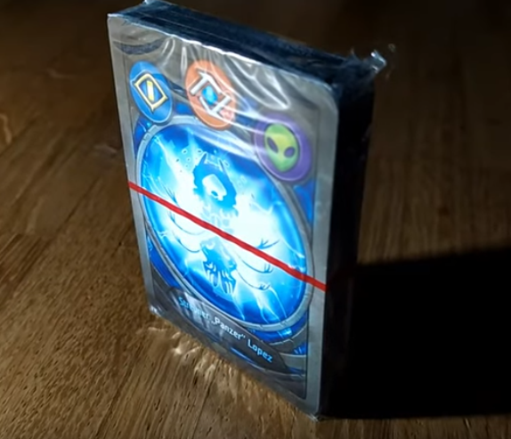 #KeyForge Deck Collapses Without Touch!
youtube.com/watch?v=G9mmeU…
This is the beginning of...😊