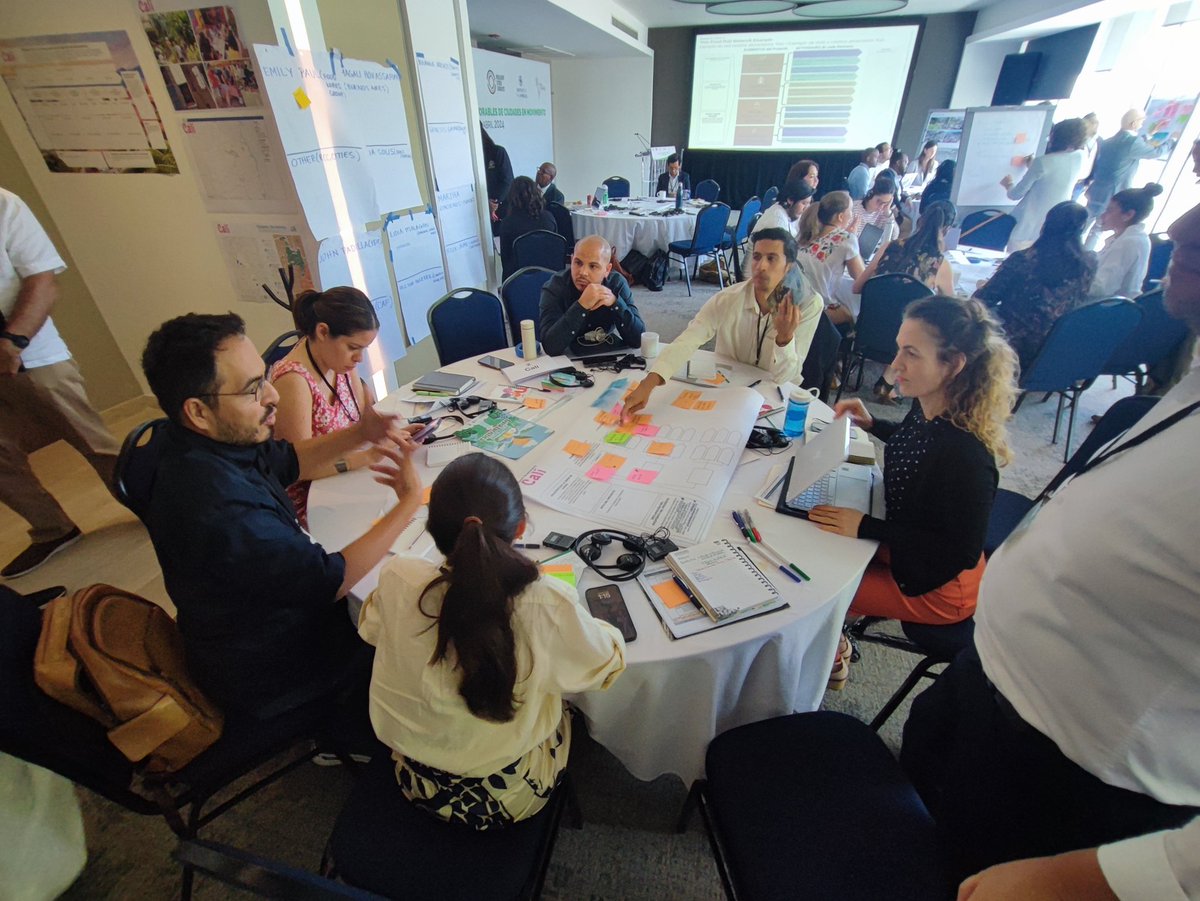ICLEI_MxCAyCar's tweet photo. Al momento, los representantes de las ciudades, expertos y el equipo, trabajan en la preparación de la hoja de ruta de los proyectos.
#CitiesForward #CitiesSummit #CiudadeseMovimento #CidadesaFrente https://t.co/AWMN5AX70R