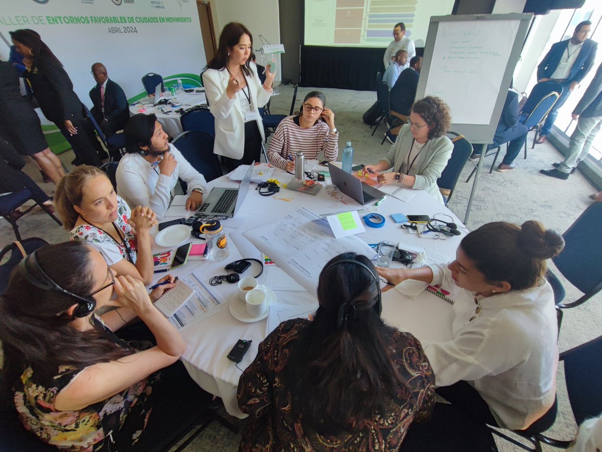 ICLEI_MxCAyCar's tweet photo. Al momento, los representantes de las ciudades, expertos y el equipo, trabajan en la preparación de la hoja de ruta de los proyectos.
#CitiesForward #CitiesSummit #CiudadeseMovimento #CidadesaFrente https://t.co/AWMN5AX70R