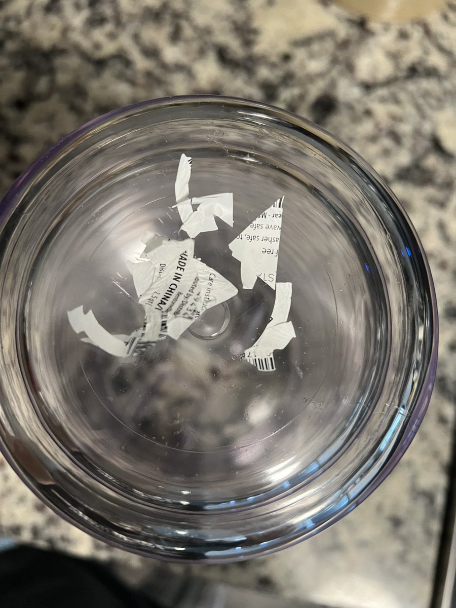 SassyTnPatriot's tweet image. Dear @Walmart please 🙏🏼 I beg of you, stop sticking these stickers on products!! I spent 20 minutes getting this sticker off of the bottom of a new tea pitcher! Then I had to use #GooGone to get the residue off of it! It cost me $16.99.
I also had to check my own self out, every…