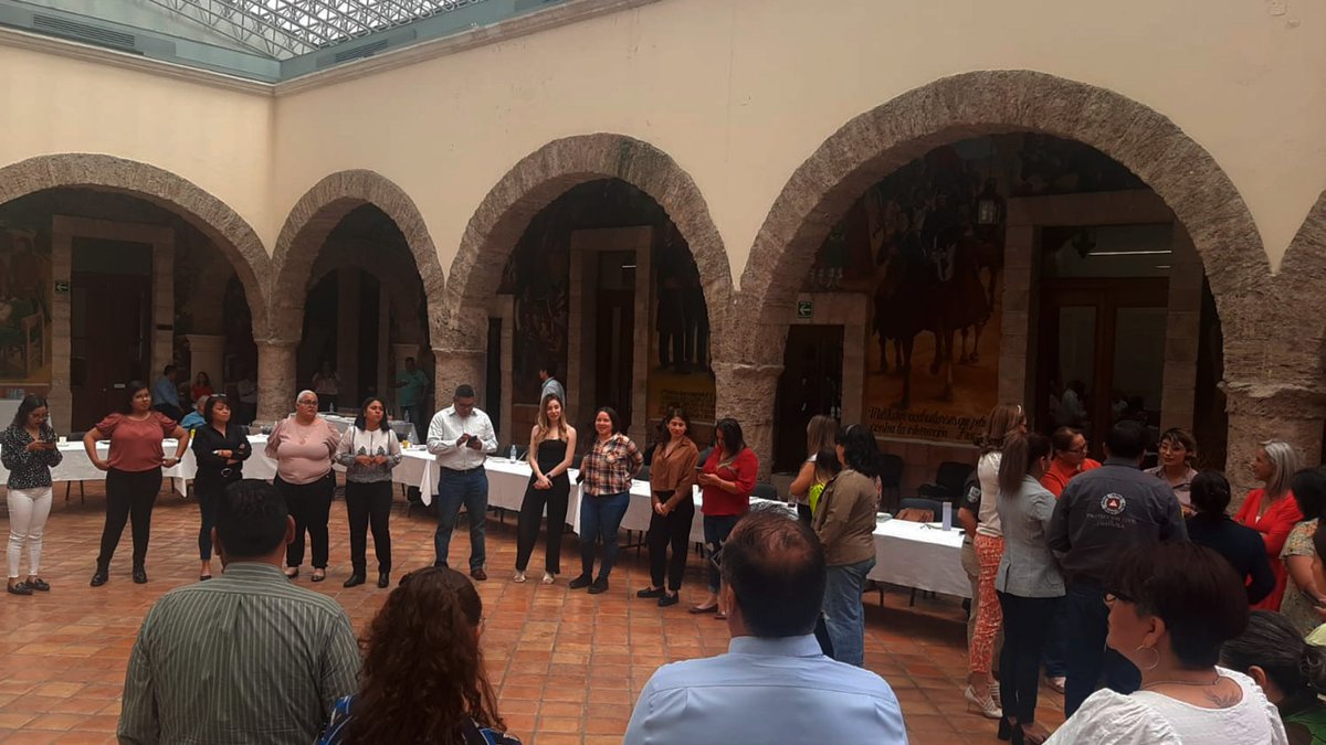 Durante Jornadas por la Inclusión y la No Discriminación en Coahuila, el taller de hoy: “Introducción a la perspectiva de igualdad y no discriminación”. Acompaña los procesos locales para adoptar una perspectiva antidiscriminatoria y de derechos de las personas en movilidad.