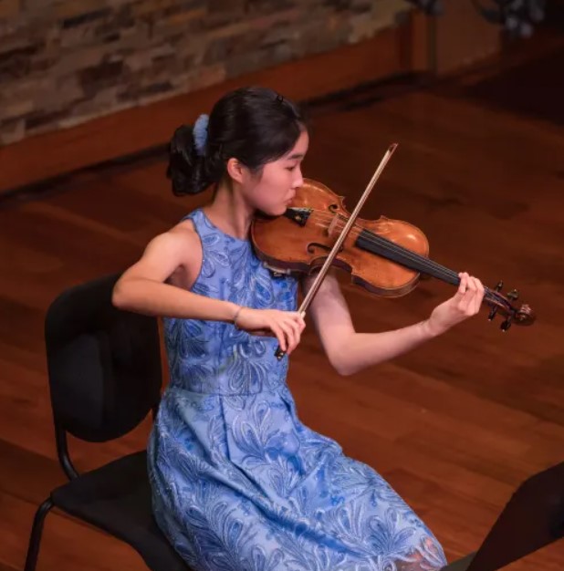 RIP_Icons's tweet photo. 💔Devastated to hear about the passing of Dana Chang, a prodigious violinist whose talent knew no bounds at just 17. 

😢Her music touched countless souls and will continue to inspire generations. 

We compiled a video tribute to honor her remarkable journey and unforgettable melodies. Rest in peace, Dana. 🎻💔 

⚠️11.04.2024

#DanaChang

https://t.co/E8saxcFFyU